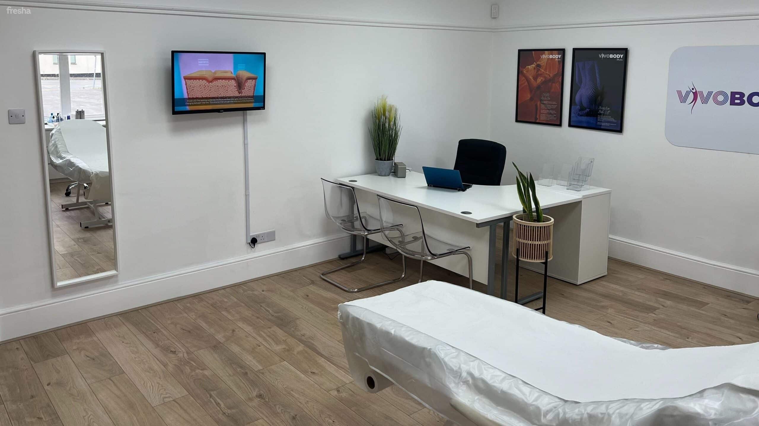 Fat Freezing booking Clinic- Vivo Body Studio, Nottingham, UK